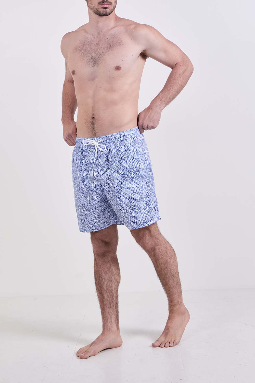 תמונת כל הלוק של מכנסי בגד ים